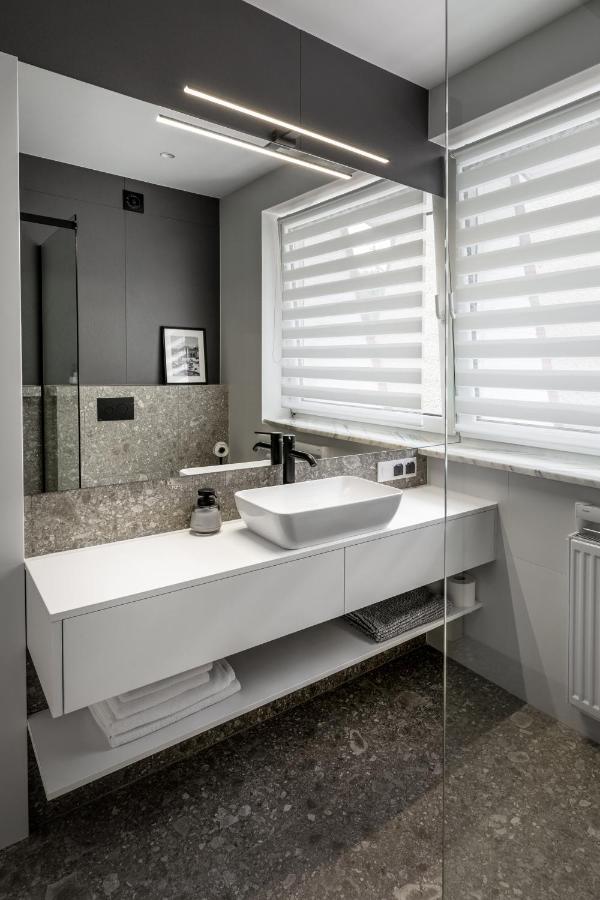 Apartamenty Rodzinne Zdrojowe Kudowa-Zdrój Esterno foto