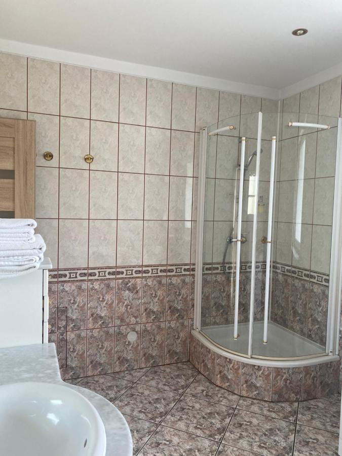 Apartamenty Rodzinne Zdrojowe Kudowa-Zdrój Esterno foto