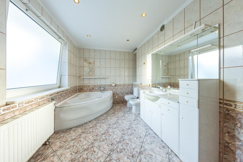 Apartamenty Rodzinne Zdrojowe Kudowa-Zdrój Esterno foto