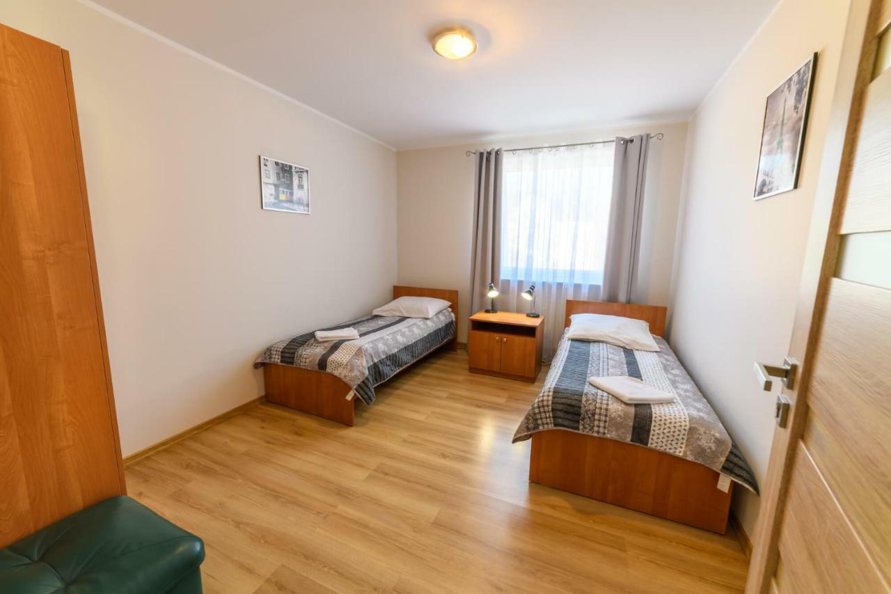 Apartamenty Rodzinne Zdrojowe Kudowa-Zdrój Esterno foto